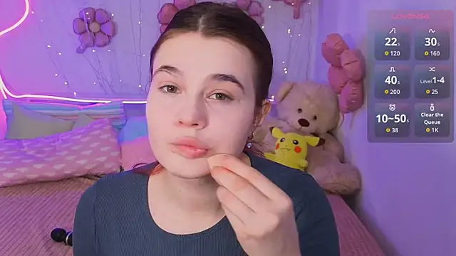 Snapshot of Kacey_Love chatting on April 2026 01:38:02 PM Kacey Love online show from April 2026 01:38:02 PM