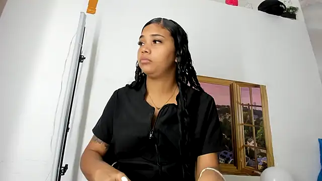 Snapshot of EllyBloom chatting on June 2026 01:16:02 PM EllyBloom online show from June 2026 01:16:02 PM