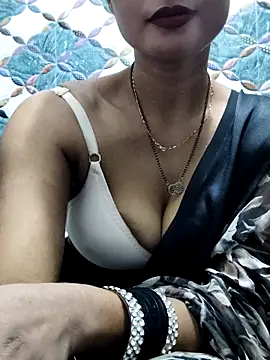 Snapshot of Neha_lovers chatting on April 2026 05:32:01 PM Neha lovers online show from April 2026 05:32:01 PM