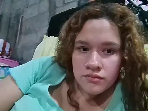 Snapshot of JennifferJilson chatting on April 2026 01:17:02 AM JennifferJilson online show from April 2026 01:17:02 AM