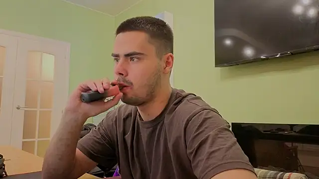 Badaiiiii77 online show from April 2026 03:28:02 PM