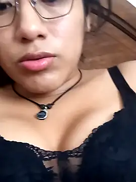 Snapshot of mary_rivamontan chatting on May 2026 03:10:01 PM mary rivamontan online show from May 2026 03:10:01 PM