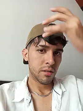 Snapshot of RodrigoColby2 chatting on May 2026 05:42:01 PM RodrigoColby2 online show from May 2026 05:42:01 PM