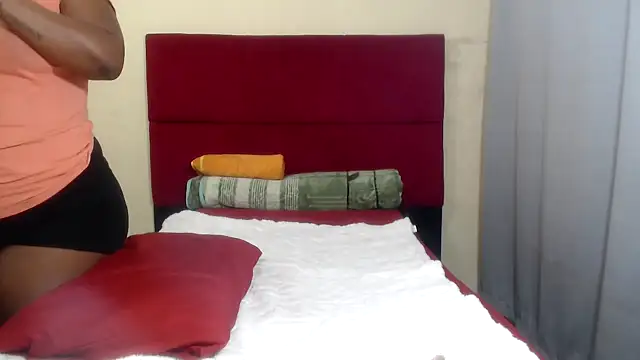 Snapshot of SexyBooty_xx chatting on May 2026 09:25:01 AM SexyBooty xx online show from May 2026 09:25:01 AM