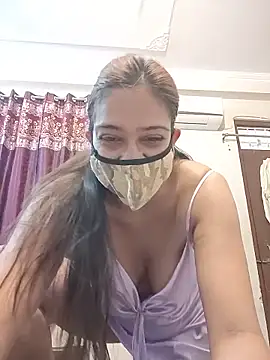 Snapshot of Aliyaa_bhat chatting on May 2026 06:10:01 AM Aliyaa bhat online show from May 2026 06:10:01 AM