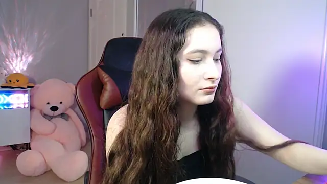 solitudebby online show from May 2026 11:43:01 PM