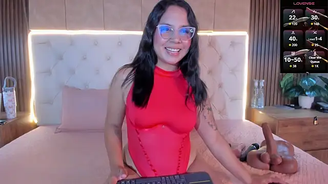 Snapshot of Amelia_Rossetti chatting on May 2026 11:29:01 AM Amelia Rossetti online show from May 2026 11:29:01 AM