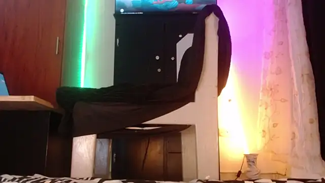 samm sweet online show from April 2026 12:33:01 AM