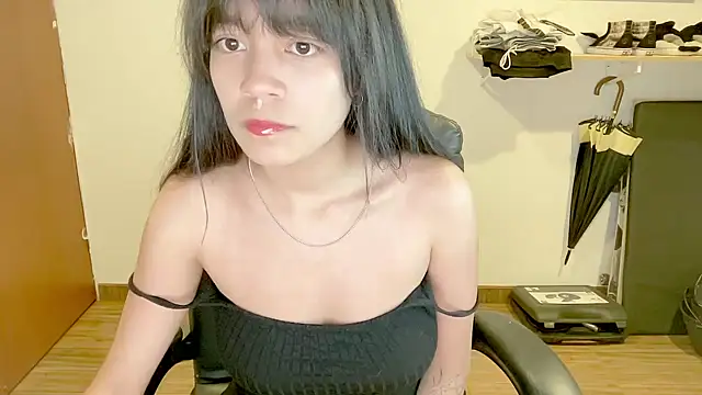 Snapshot of _Oxxme chatting on June 2026 12:00:01 AM Oxxme online show from June 2026 12:00:01 AM