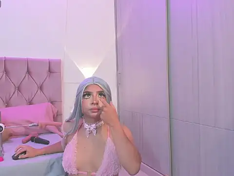 AnaiaMoons online show from April 2026 12:32:02 PM