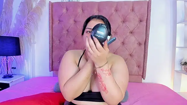 Snapshot of ROSELEI_ chatting on June 2026 08:34:01 AM ROSELEI online show from June 2026 08:34:01 AM
