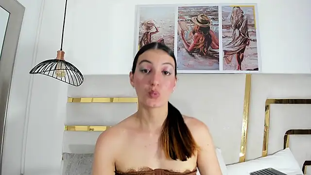 Snapshot of Emy-Ferrer chatting on July 2026 11:31:01 PM Emy-Ferrer online show from July 2026 11:31:01 PM