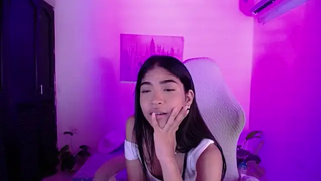 Jully dreams online show from May 2026 07:08:01 PM