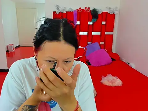 scarlett red 1 online show from June 2026 05:18:01 PM