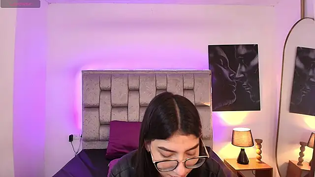 candy tina online show from April 2026 06:10:01 PM