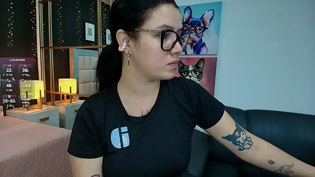 Snapshot of aria_bloomer chatting on May 2026 12:11:01 PM aria bloomer online show from May 2026 12:11:01 PM