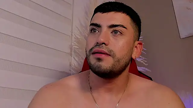 Alexander Diazz online show from May 2026 01:02:04 AM