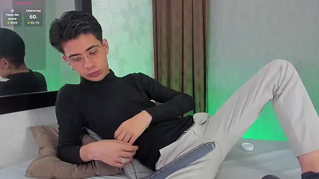 youn rider online show from April 2026 07:27:02 PM