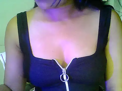 Snapshot of Saxy_Mony002 chatting on June 2026 07:13:01 PM Saxy Mony002 online show from June 2026 07:13:01 PM