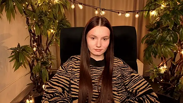 Snapshot of MarieFuller chatting on April 2026 11:54:02 AM MarieFuller online show from April 2026 11:54:02 AM