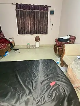 Love Birds00 online show from May 2026 08:20:01 AM