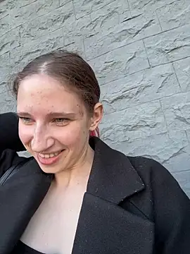 michelle lovique online show from May 2026 01:48:02 PM