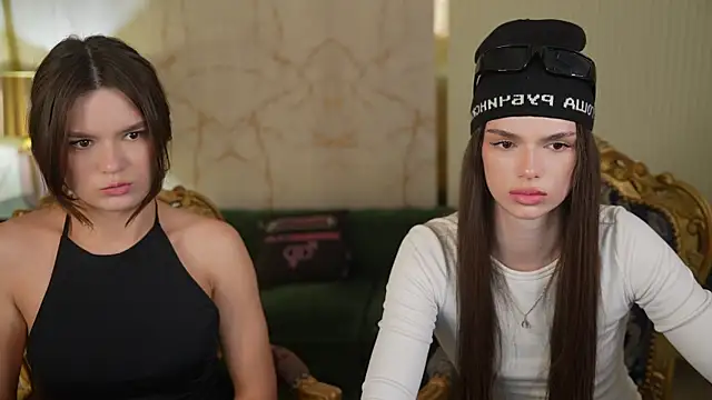 AriaAstra online show from April 2026 02:25:01 PM