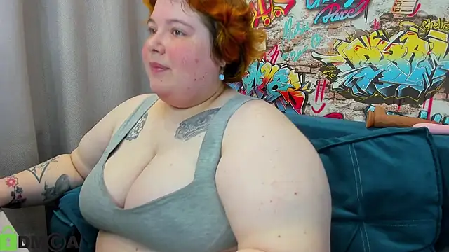 Snapshot of Sew_Sunny chatting on May 2026 12:59:01 AM Sew Sunny online show from May 2026 12:59:01 AM