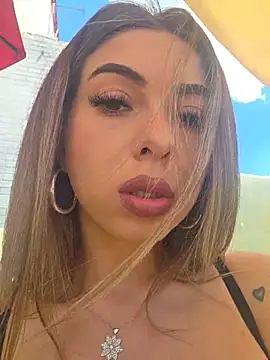 Snapshot of AylinRosee chatting on July 2026 10:18:02 AM AylinRosee online show from July 2026 10:18:02 AM