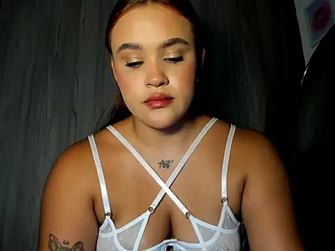 Snapshot of Sabrina_Darkness chatting on April 2026 10:55:02 PM Sabrina Darkness online show from April 2026 10:55:02 PM