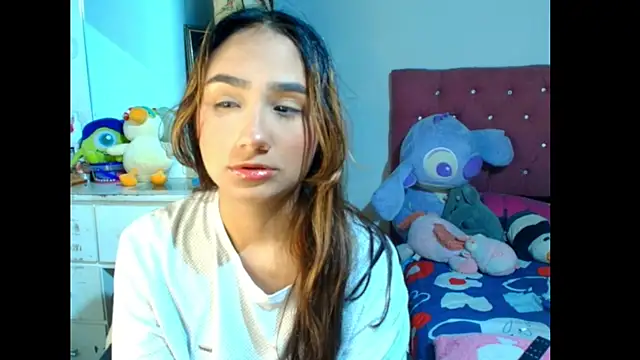 Snapshot of Naii-yu chatting on April 2026 07:24:02 AM Naii-yu online show from April 2026 07:24:02 AM