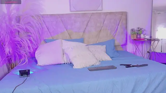 victoria withmore online show from May 2026 11:50:02 AM