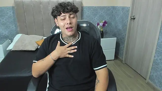 DAMON SALVATTORE online show from April 2026 04:01:01 AM