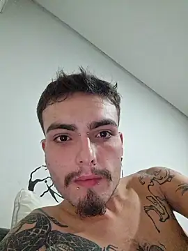 Snapshot of Wllwk12 chatting on April 2026 03:28:01 AM Wllwk12 online show from April 2026 03:28:01 AM