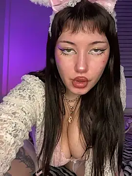 cherryxxox online show from July 2026 01:41:01 AM