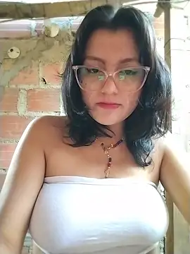 Snapshot of sienna_elara chatting on June 2026 11:04:02 AM sienna elara online show from June 2026 11:04:02 AM