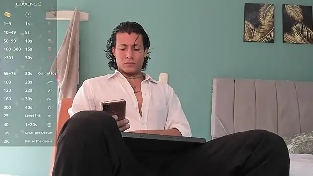 Snapshot of Damian_Romanoff chatting on May 2026 02:58:01 PM Damian Romanoff online show from May 2026 02:58:01 PM