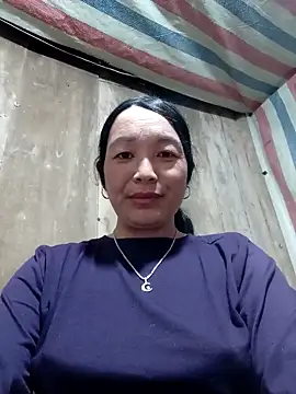 Snapshot of vanlucky2 chatting on April 2026 01:35:02 PM vanlucky2 online show from April 2026 01:35:02 PM