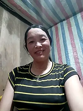 Snapshot of vanlucky2 chatting on May 2026 11:28:01 AM vanlucky2 online show from May 2026 11:28:01 AM