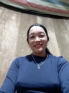 Snapshot of vanlucky2 chatting on May 2026 11:29:01 AM vanlucky2 online show from May 2026 11:29:01 AM