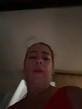 Natigoonzalez online show from May 2026 02:22:01 PM