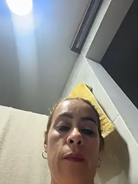 Natigoonzalez online show from May 2026 02:09:02 AM