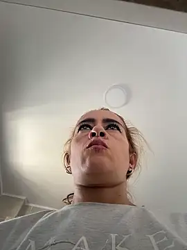 Natigoonzalez online show from May 2026 03:19:02 PM