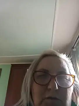 AureliaSky598 online show from April 2026 02:54:01 PM