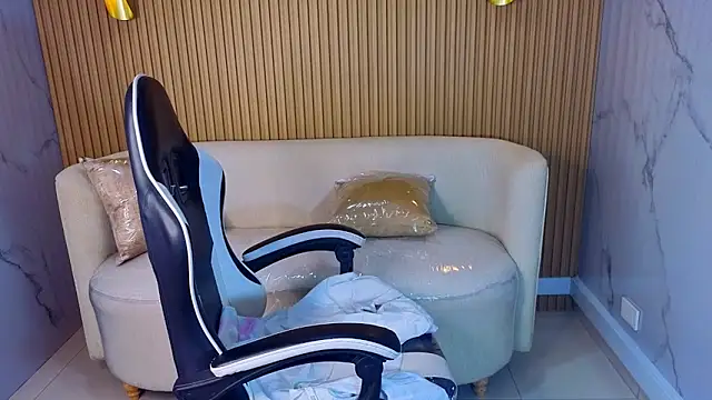 Andrea Brown tx online show from April 2026 07:45:01 AM