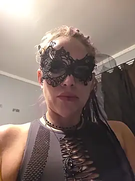 Snapshot of MistressSolena chatting on June 2026 05:12:01 AM MistressSolena online show from June 2026 05:12:01 AM