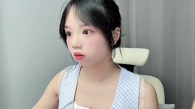 Xiaoqing00 online show from May 2026 03:02:01 AM