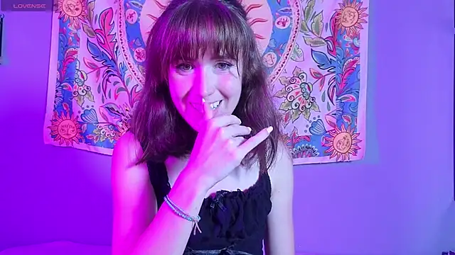 MyLovelyClitty online show from June 2026 01:04:01 PM