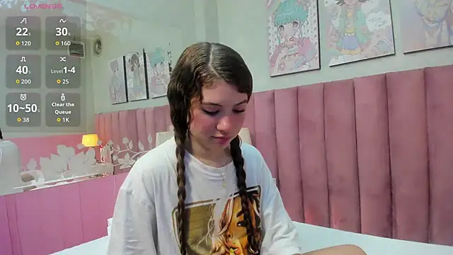 Hellencute18  online show from June 2026 10:58:01 AM