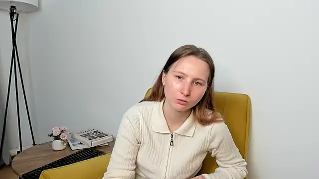 Snapshot of RenettaKrissie chatting on April 2026 01:16:01 PM RenettaKrissie online show from April 2026 01:16:01 PM